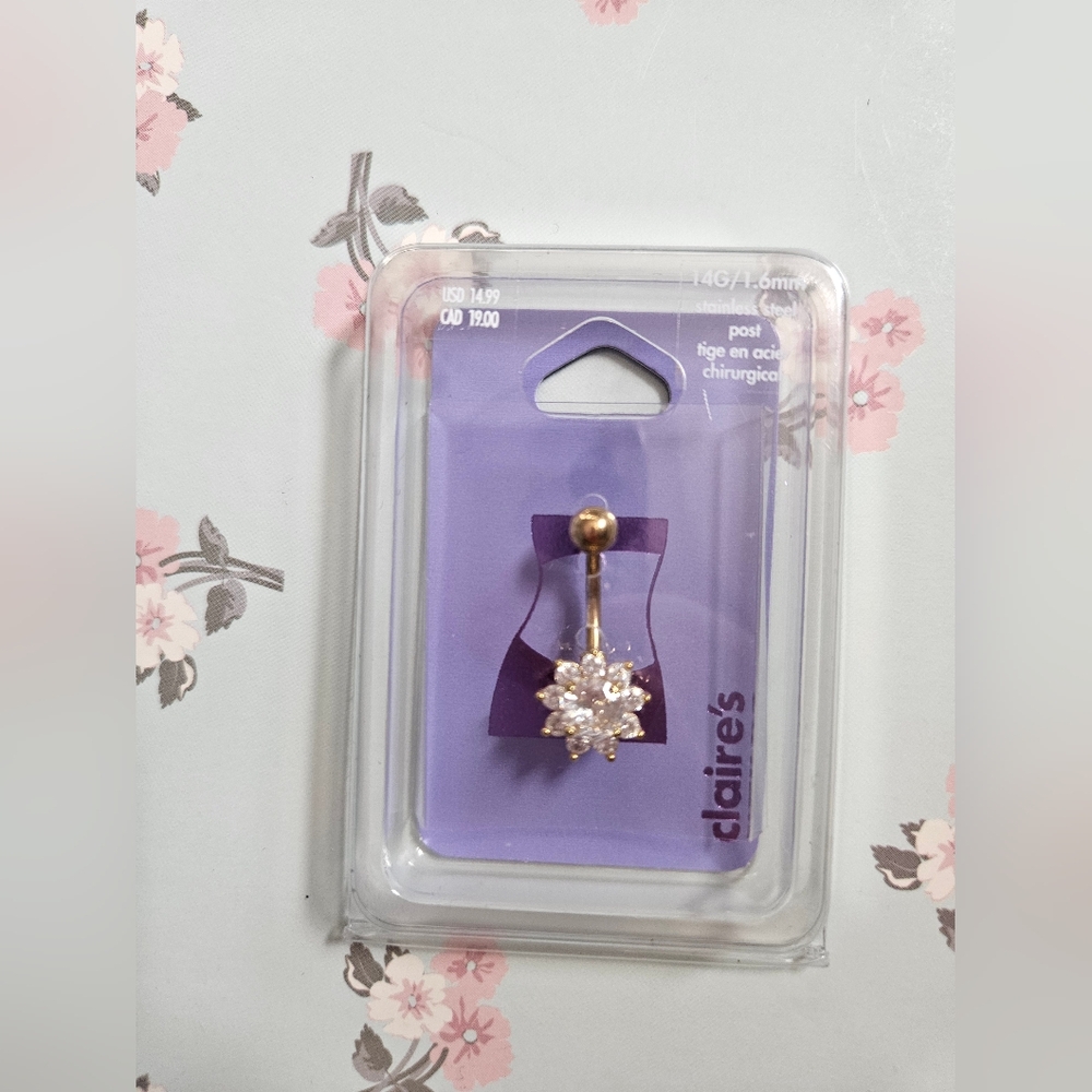 ✨ Gold Crystal Flower Belly Button Ring – Claire’s (NWT)